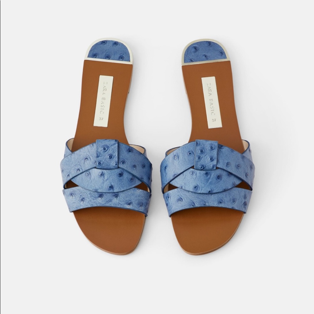 Leather crossover sandals